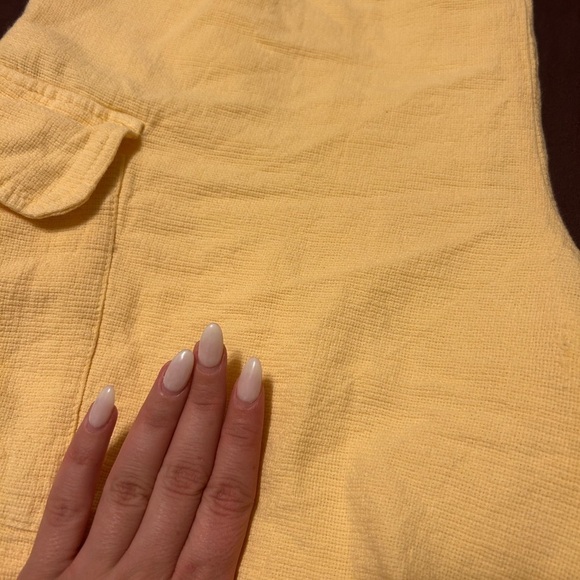 Yellow Cargo Shorts with Relaxed Fit 100% Cotton - Picture 3 of 4